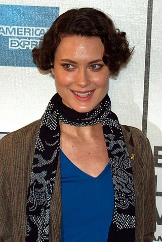 Shalom Harlow headshot