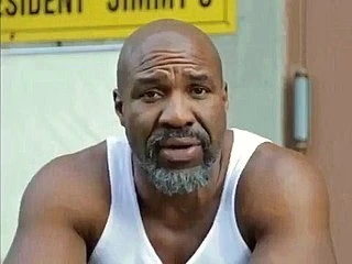 Shannon Briggs headshot