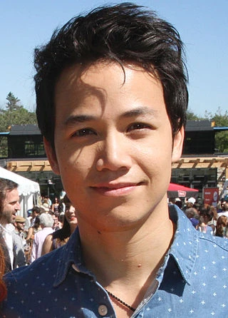 Shannon Kook headshot
