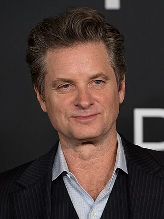 Shea Whigham headshot