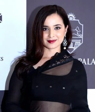 Simone Singh headshot