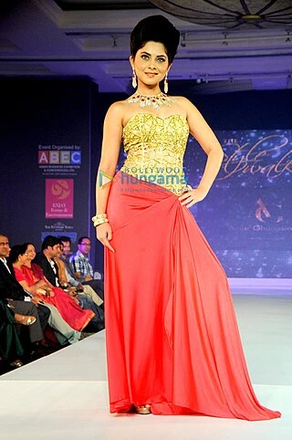 Sonalee headshot