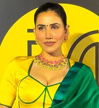 Sonnalli Seygall headshot