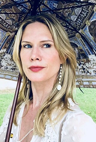 Stephanie March headshot