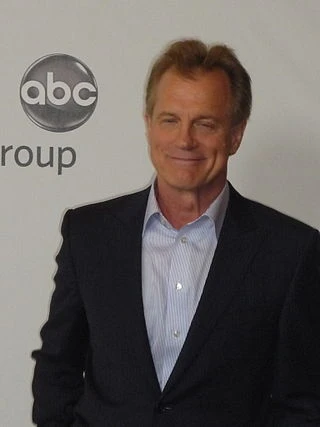 Stephen Collins headshot