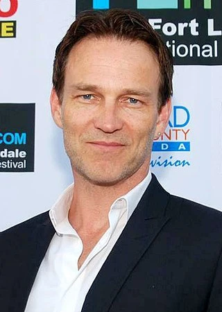 Stephen Moyer headshot