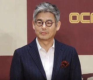Sung Dong-il headshot