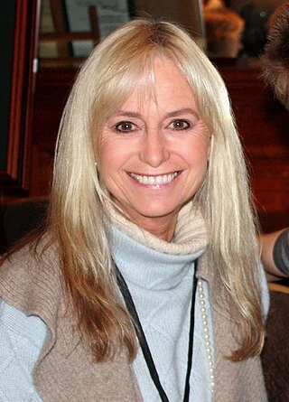 Susan George headshot