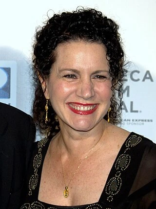 Susie Essman headshot
