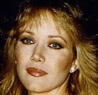 Tanya Roberts headshot