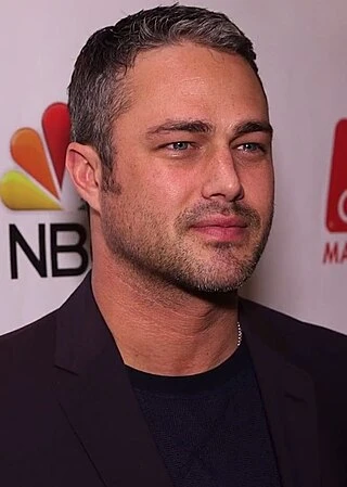 Taylor Kinney headshot