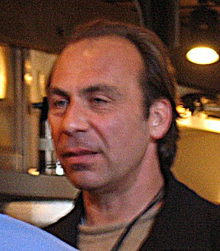 Taylor Negron headshot