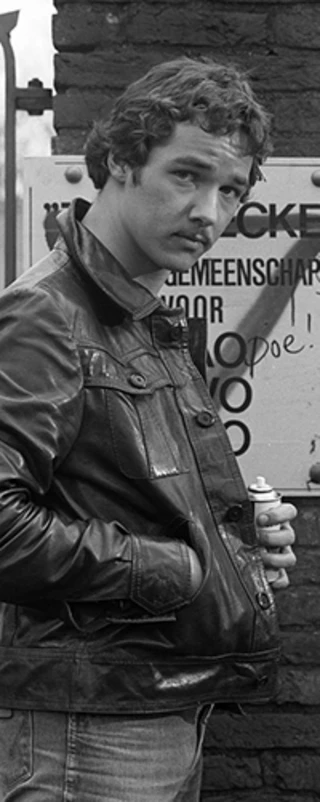 Thom Hoffman headshot