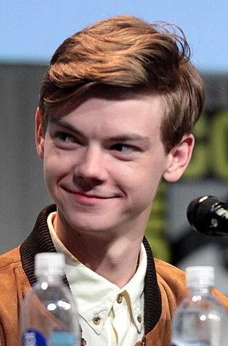 Thomas Brodie-Sangster headshot