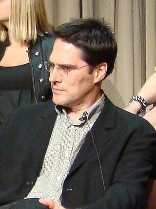 Thomas Gibson headshot