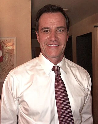 Tim DeKay headshot