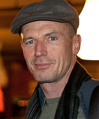 Toby Huss headshot