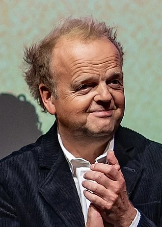 Toby Jones headshot