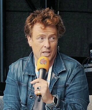 Toby Stephens headshot