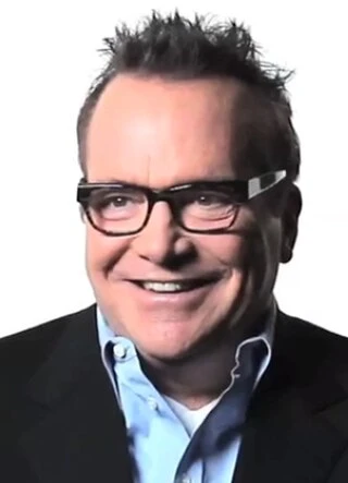 Tom Arnold headshot