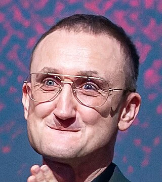 Tom Brooke headshot