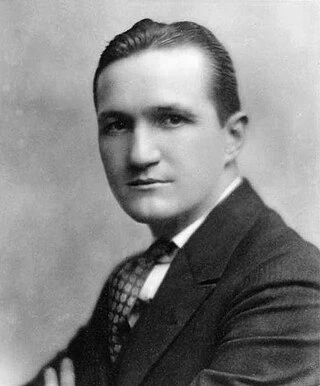 Tom Powers headshot