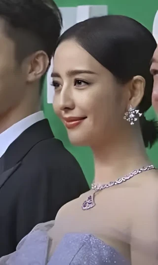 Tong Liya headshot