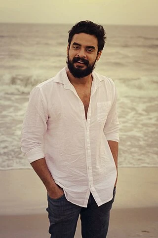 Tovino Thomas headshot