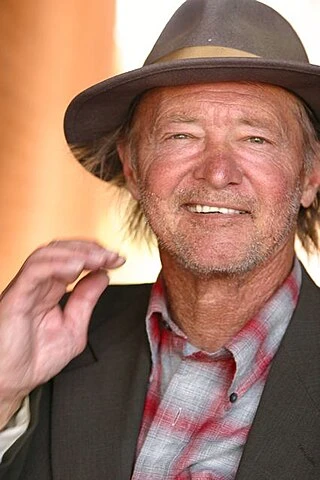 Tracey Walter headshot