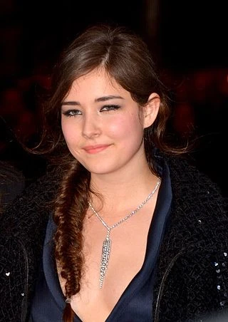 Tuğba Sunguroğlu headshot