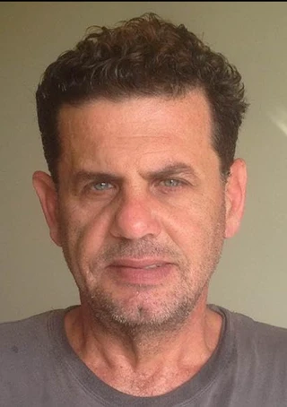 Uri Klauzner headshot