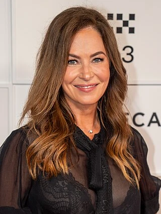 Victoria Hill headshot