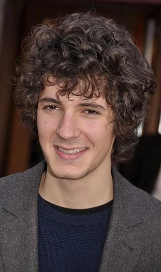 Vincent Lacoste headshot