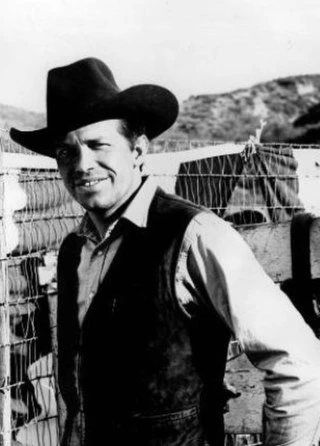 Warren Oates headshot