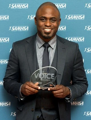 Wayne Brady headshot