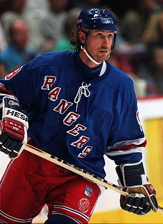 Wayne Gretzky headshot