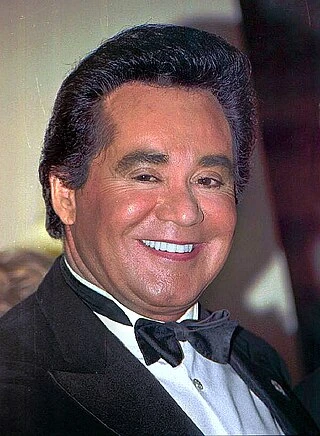 Wayne Newton headshot
