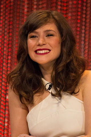Yael Stone headshot