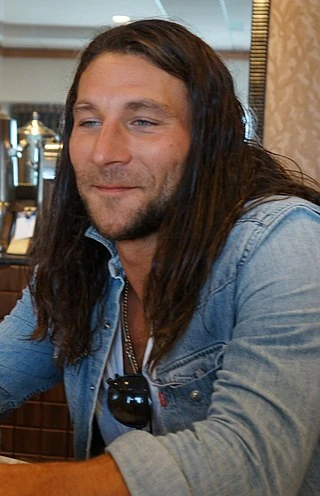 Zach McGowan headshot