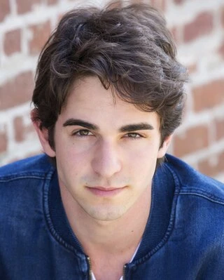 Zachary Gordon headshot